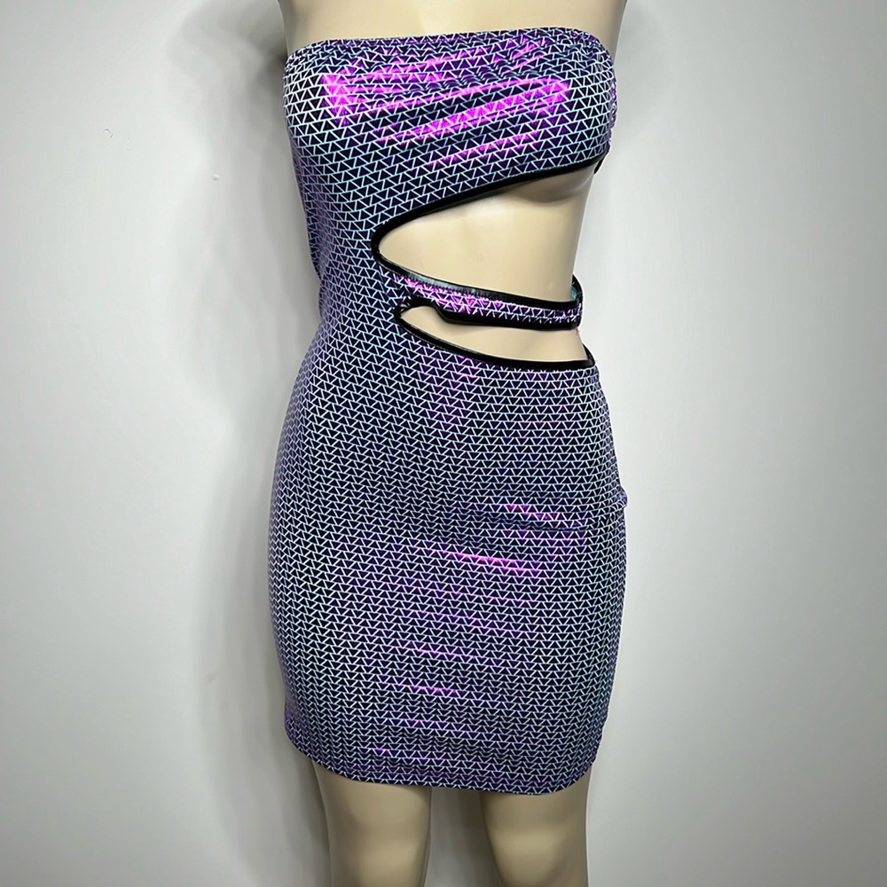Apperloth A medium purple shiny bodycon dress